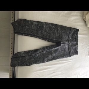 Lulu crop leggings